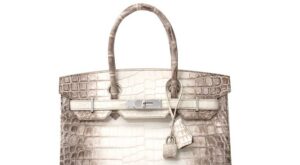 Subasta de lujo online: 63 bolsos clásicos de Hermès