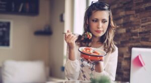 Si no ceno, ¿adelgazaré? Resuelve todas tus dudas