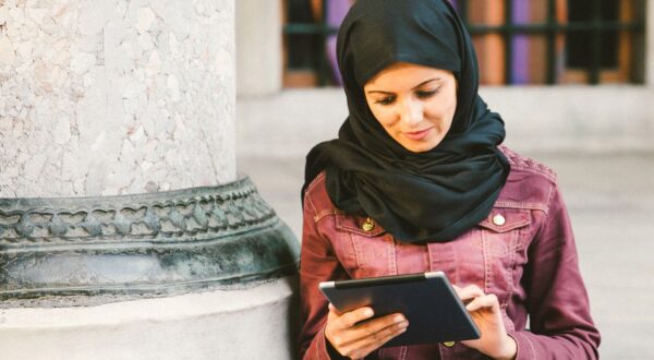 Un medio de comunicación lanza un pack de defensa para las mujeres musulmanas
