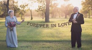 Una pareja espera 70 años para hacerse las fotos de su boda
