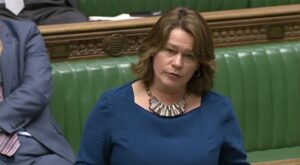 Una diputada británica confiesa en el Parlamento que fue violada con catorce años