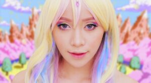 Eyeliner de unicornio, la magia llega a tus ojos