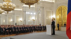 Rusia propone que no sea delito pegar a la mujer «una vez al año»