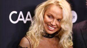Pamela Anderson, irreconocible tras pasar por el quirófano
