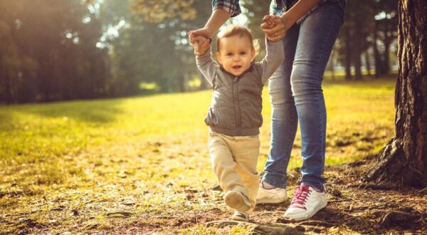 ¿Cómo es el desarrollo de los niños durante su primer año de vida?