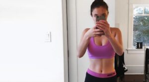 Antes y después: las fotos de una fitgirl para concienciar sobre los abdominales perfectos