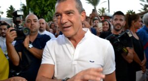 Antonio Banderas, ingresado de urgencia por un dolor en el pecho