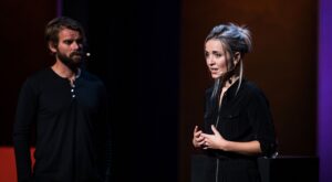 Él la violó hace 20 años y hoy dan charlas juntos para concienciar sobre el consentimiento sexual