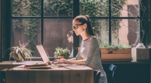 10 palabras que no deberías usar nunca en tu currículum si buscas trabajo