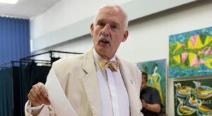 Este diputado culpa a las mujeres de la baja natalidad por «trabajar y no quedarse en casa»