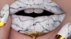 Marble Lips, la tendencia que dejará tus labios de piedra