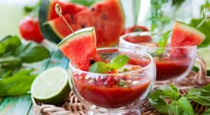 Las 4 sopas frías que refrescarán tus noches de verano
