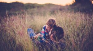 Gideon, un niño sordociego que nos da una lección sobre la felicidad