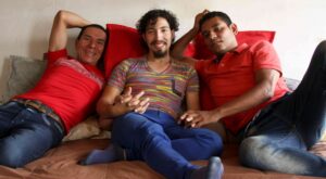 Colombia se abre al poliamor y permite el matrimonio a tres