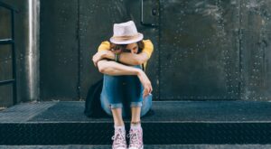 ¡Indignante! Exculpados tres hombres que apalearon a una mujer