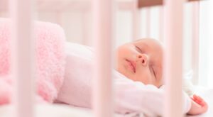 10 consejos para prevenir sustos cuando nuestro bebé duerme