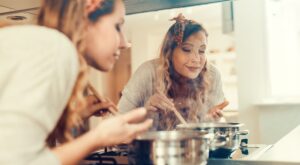 ¿Oler la comida engorda? Un estudio demuestra que sí