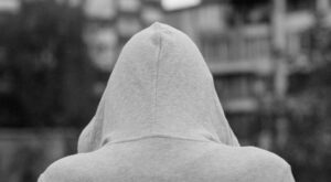 Comparte las duras fotos de su adicción a la heroína para concienciar a los demás