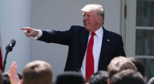 Trump veta a los transexuales en el ejército y el mundo se indigna