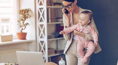 Si mi hijo se pone enfermo, ¿puedo ausentarme del trabajo?