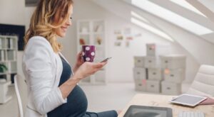 Cómo le comunico a mi jefe que estoy embarazada