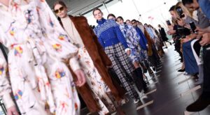 Los gigantes de la moda no desfilarán con modelos menores de 16 ni demasiado delgadas