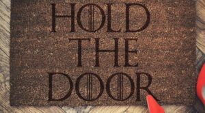 De la pantalla a tu hogar: decoración para amantes del cine y las series