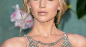 Jennifer Lawrence y su espectacular vestido de red, mejor look de la semana