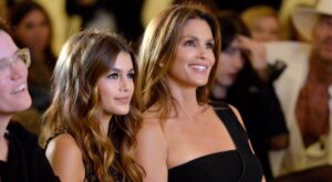 La hija de Cindy Crawford desfila en Nueva York (y el parecido con su madre es increíble)