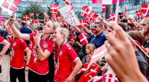 La selección danesa de fútbol cede parte de su sueldo al equipo femenino