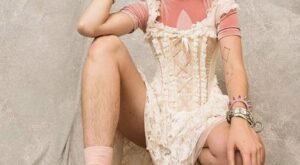 Adidas opta por una modelo sin depilar y todavía hay gente que no lo entiende