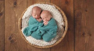 ¿Cómo es el periodo de lactancia materna con gemelos?