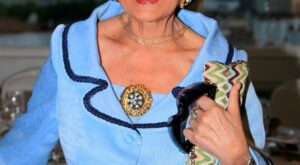 Carmen Sevilla, ingresada en estado crítico