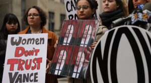 La Academia de Hollywood reacciona (al fin) y echa a Weinstein