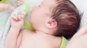 La 2a semana de tu bebé: su primer mes