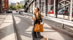 ¿Qué revela tu postura corporal sobre tu personalidad?