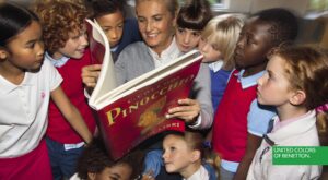 «United Colors»: el eslogan que lucha más que nunca por la unidad y la integración