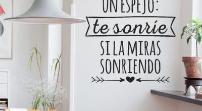 Cómo pegar adhesivos decorativos