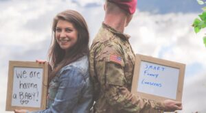 ¡Sorpresa! Anuncia a su marido que está embarazada en plena sesión de fotos