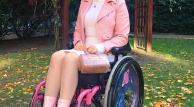 Esta chica crea un mensaje Body Positive en su silla de ruedas