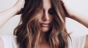 Mechas tiger eye, el balayage ideal para las morenas