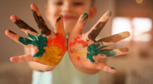 3 manualidades divertidas para hacer con niños