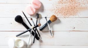¿Cómo limpiar las brochas de maquillaje?