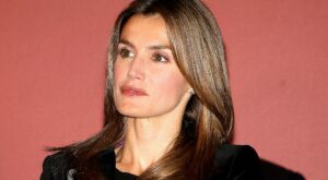 Letizia podría usar inhibidores de frecuencia para evitar que la graben de fiesta