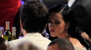 Katy Perry desvela su correspondencia íntima con John Mayer
