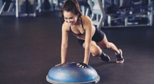 Entrenamiento con bosu: el accesorio que aumenta la intensidad del ejercicio