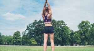 Ejercicios con hula hoop: la forma más divertida de fortalecer tu abdomen