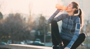Las mejores botellas para hacer deporte que toda ‘fit girl’ querrá tener