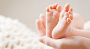 Claves para cuidar los pies de los más pequeños de la casa