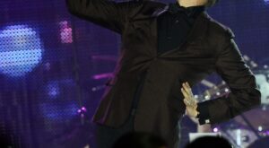 Miguel Bosé: «Se premia al ciudadano Miguel y a Bosé, a los dos que viven odiándose en este cuerpo»